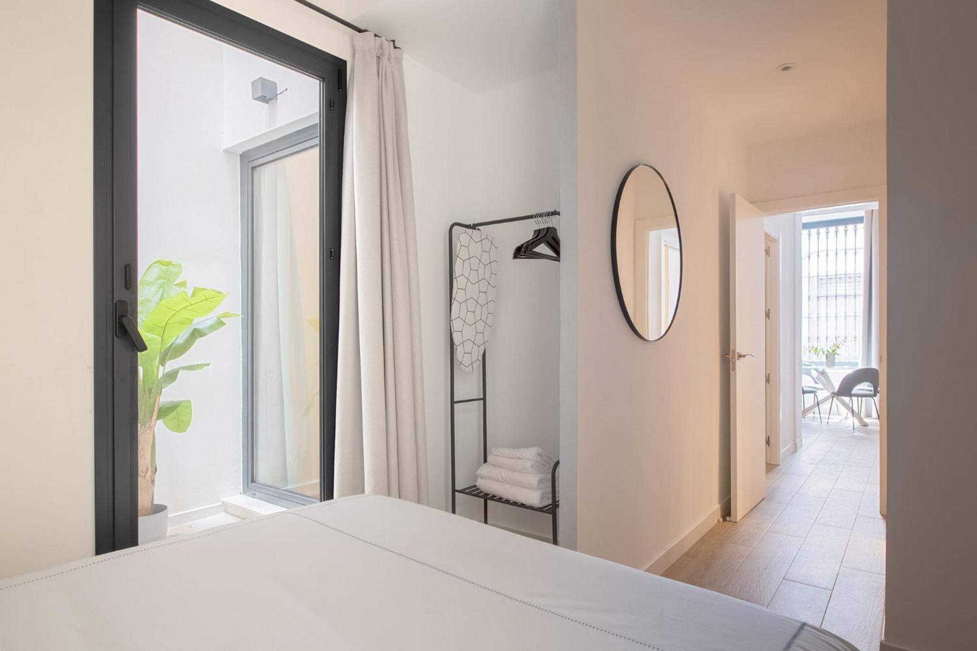 סביליה Santa Ana 18 Suite Apartments מראה חיצוני תמונה