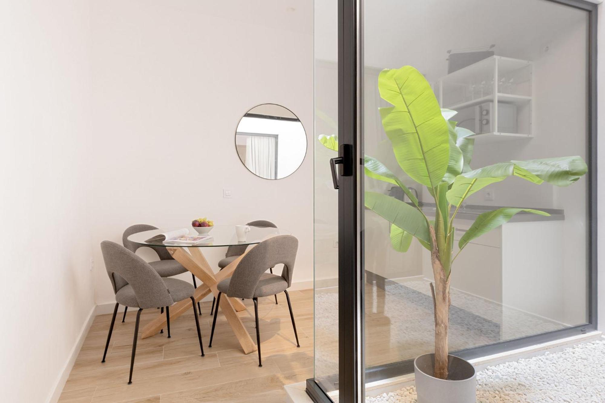 סביליה Santa Ana 18 Suite Apartments מראה חיצוני תמונה